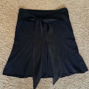 Express above the knee skirt